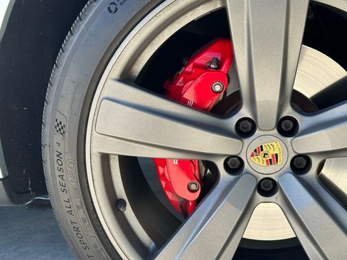 Used 2022 Porsche Macan S image 42