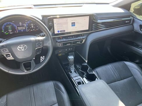 Used 2025 Toyota Camry XSE FWD image 13
