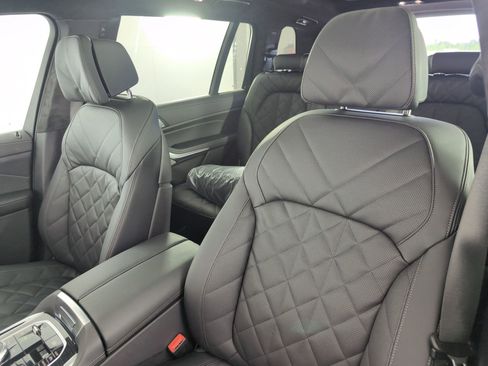 New 2026 BMW X7 xDrive40i w/ M Sport Package image 23