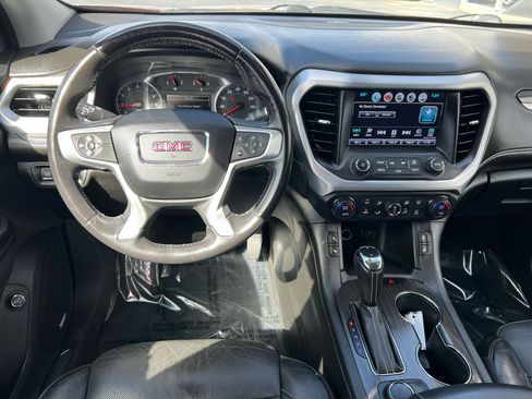 Used 2018 GMC Acadia SLT image 17