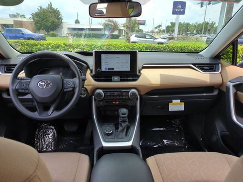 Certified 2025 Toyota RAV4 XLE w/ Convenience Package AWD/4WD image 18
