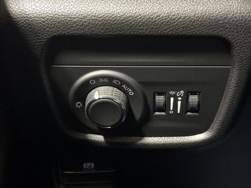 New 2026 Jeep Grand Cherokee L Laredo AWD/4WD image 18