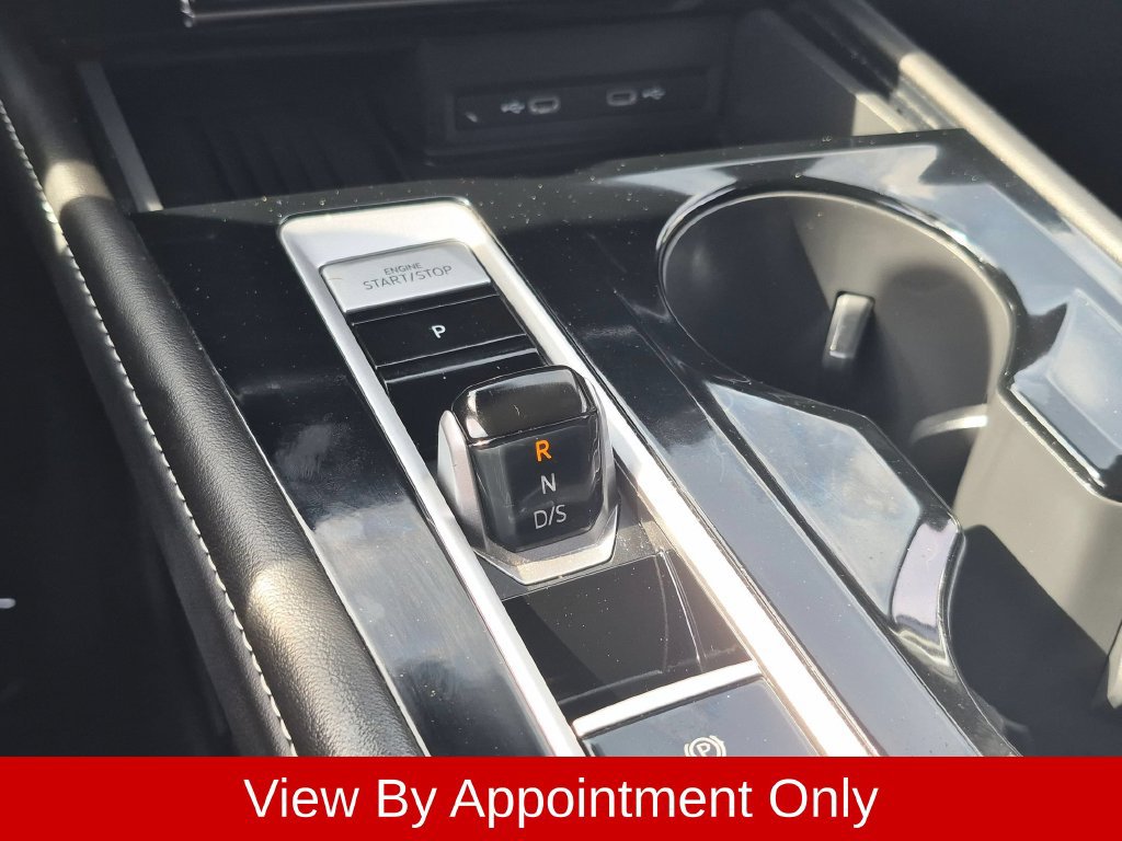 Used 2025 Volkswagen Atlas Cross Sport SE FWD image 18