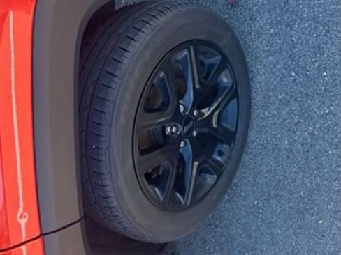 Used 2017 Jeep Renegade Altitude image 11