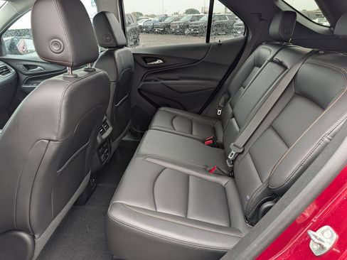 Used 2018 Chevrolet Equinox Premier FWD image 15