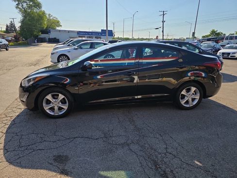 Used 2015 Hyundai Elantra SE w/ Option Group 02 FWD image 3