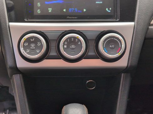 Used 2017 Subaru Crosstrek 2.0i Premium image 20