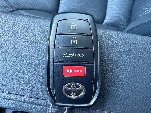 Used 2023 Toyota Tundra Limited w/ TRD Off-Road Package AWD/4WD image 32