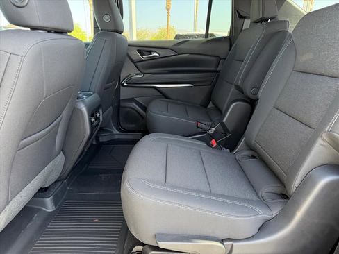 New 2026 Chevrolet Traverse LT w/ LPO, Floor Liner Package AWD/4WD image 6
