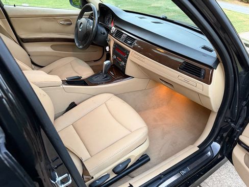 Used 2009 BMW 328i Sedan RWD image 22