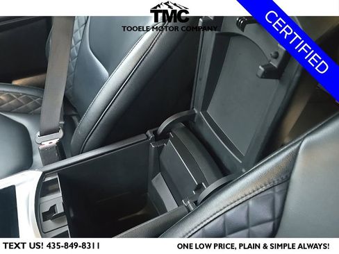 Used 2024 Ford Edge Titanium image 21