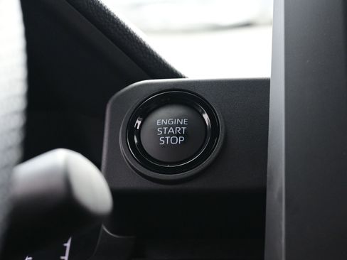 Used 2025 Toyota Tacoma SR5 image 22