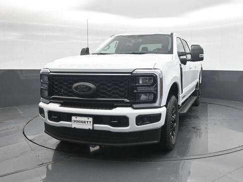 New 2026 Ford F250 Lariat w/ Black Appearance Package AWD/4WD image 5