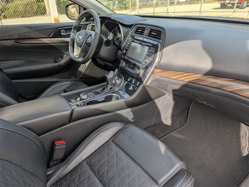 Used 2018 Nissan Maxima Platinum image 13