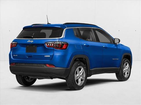 New 2026 Jeep Compass Latitude image 2