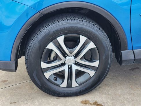 Used 2017 Toyota RAV4 LE image 11