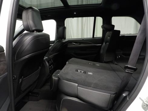 Used 2024 Jeep Grand Cherokee Limited AWD/4WD image 52