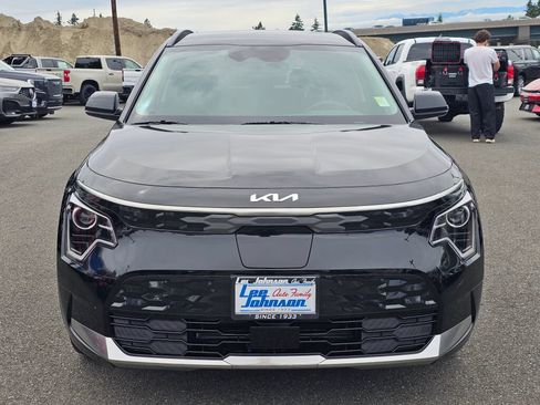 Certified 2025 Kia Niro Wind FWD image 2