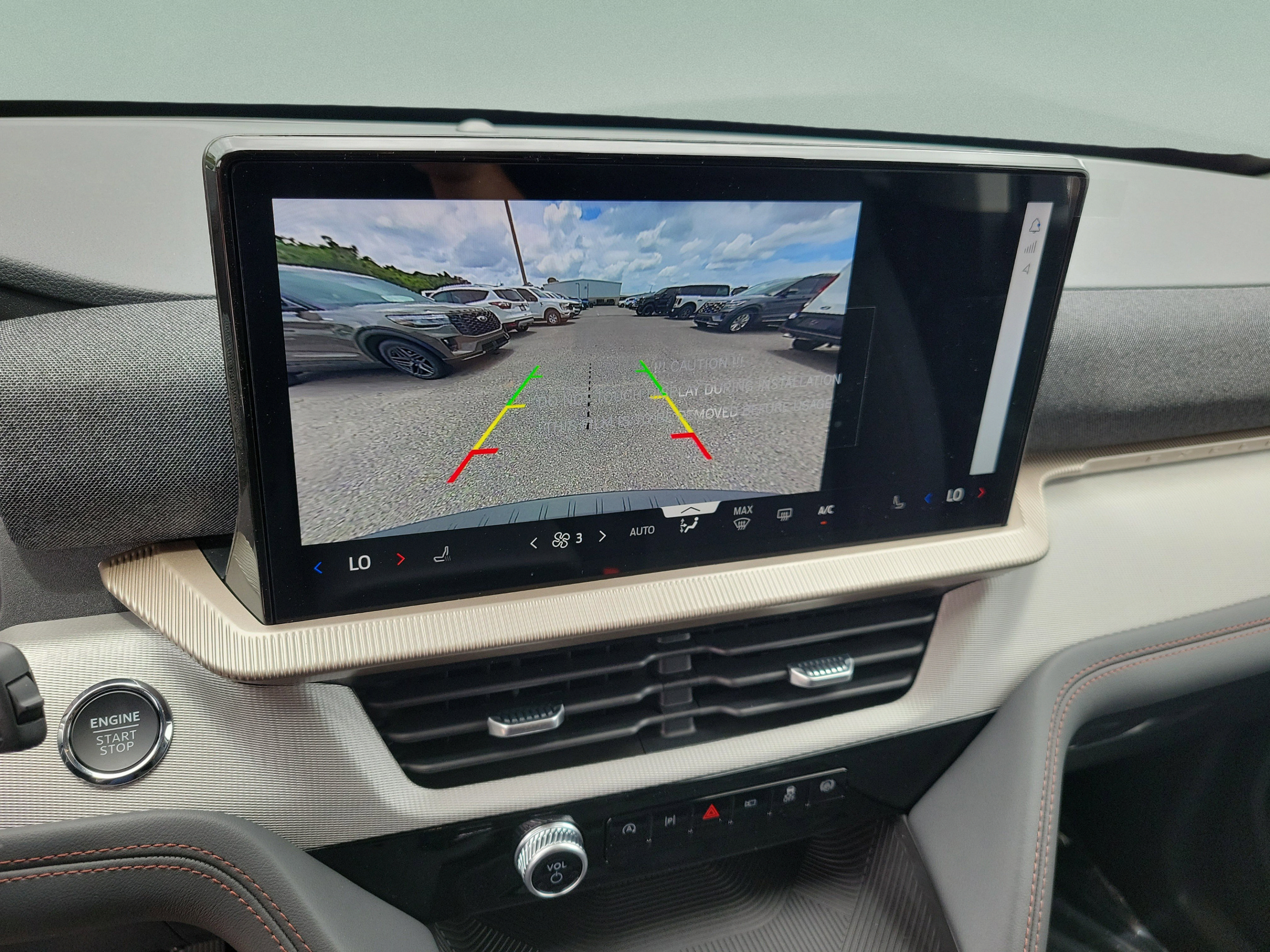 New 2026 Ford Explorer Active RWD image 25