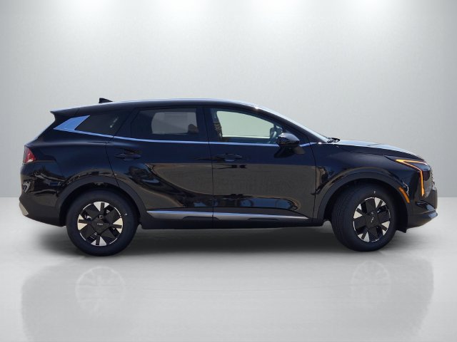 New 2027 Kia Sportage LX FWD image 3