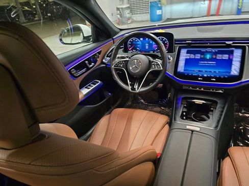 Used 2025 Mercedes-Benz E 350 Sedan image 35