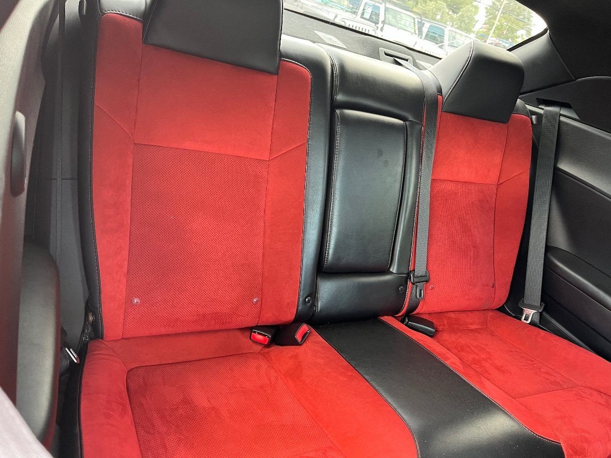 Used 2015 Dodge Challenger R/T Scat Pack w/ Leather Interior Group RWD image 15