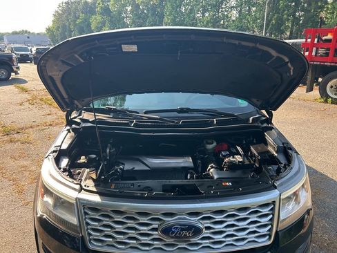 Used 2017 Ford Explorer Platinum AWD/4WD image 12