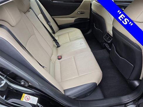 Used 2019 Lexus ES 300h image 27