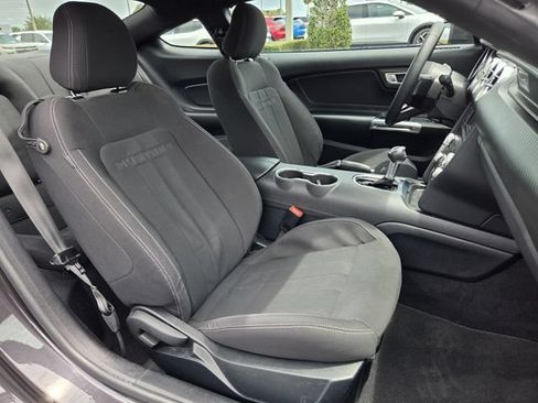 Used 2022 Ford Mustang Coupe RWD image 13