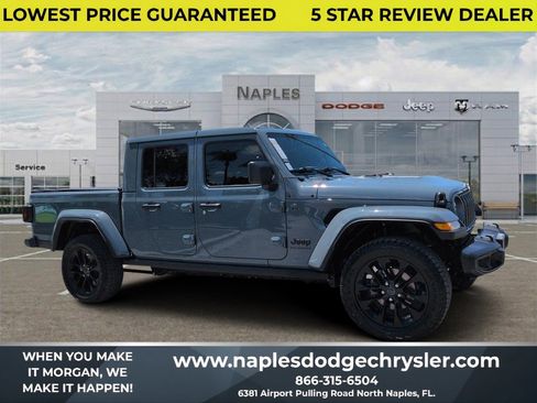 Used 2025 Jeep Gladiator Sport AWD/4WD image 1