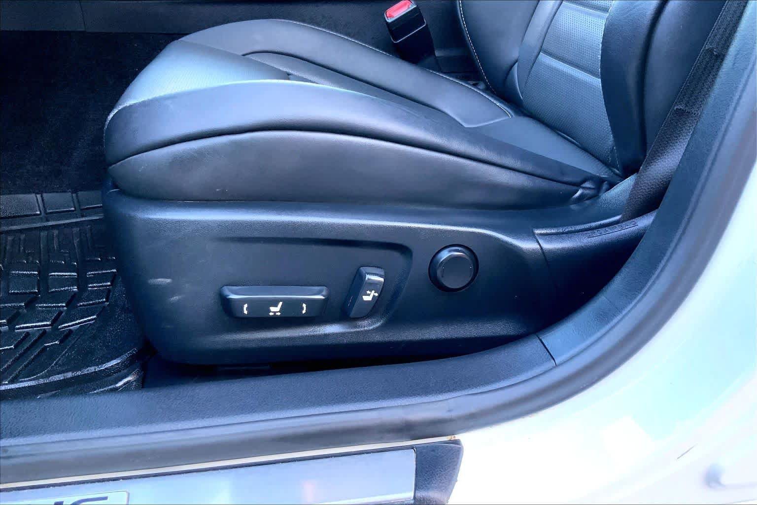 Used 2014 Lexus IS 350 w/ F Sport Package RWD image 33