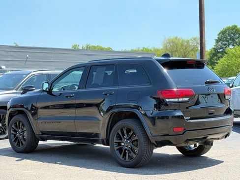 Used 2020 Jeep Grand Cherokee Altitude AWD/4WD image 43