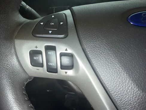 Used 2018 Ford Taurus SEL w/ Equipment Group 201A image 14