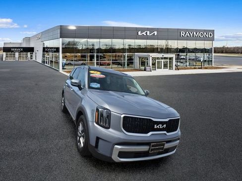 Used 2024 Kia Telluride LX AWD/4WD image 10