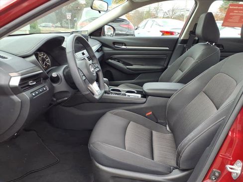 Certified 2023 Nissan Altima 2.5 SV w/ SV Premium Package image 10