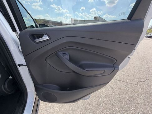 Used 2015 Ford Escape SE FWD image 28
