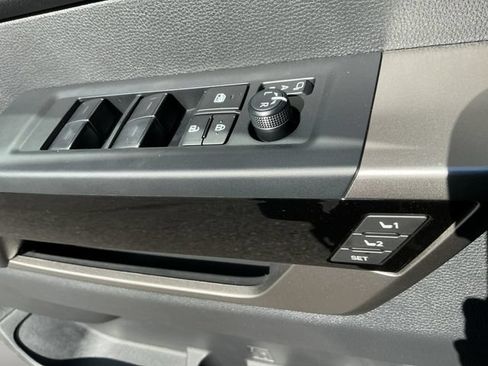 Certified 2026 Toyota Tundra Limited AWD/4WD image 12