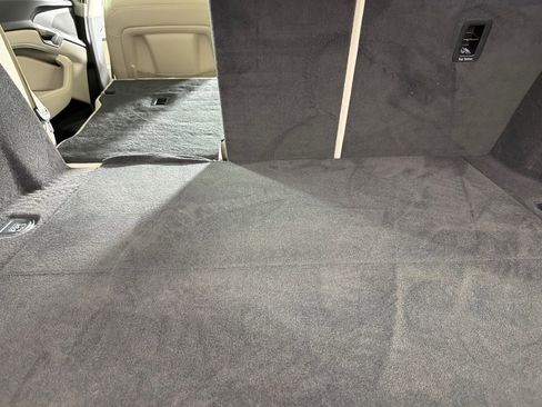 Used 2023 Audi e-tron Premium w/ Convenience Plus Package image 12