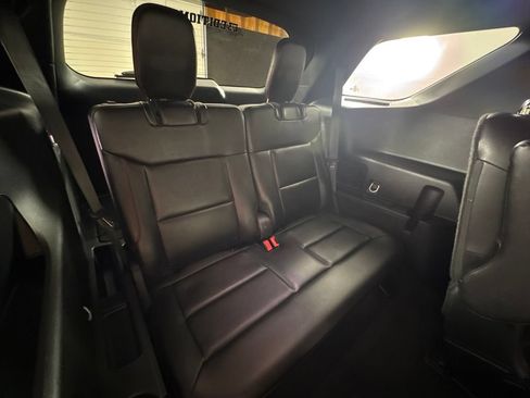 Used 2023 Ford Explorer ST-Line AWD/4WD image 46