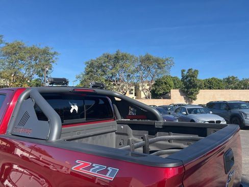 Used 2018 Chevrolet Colorado Z71 image 9