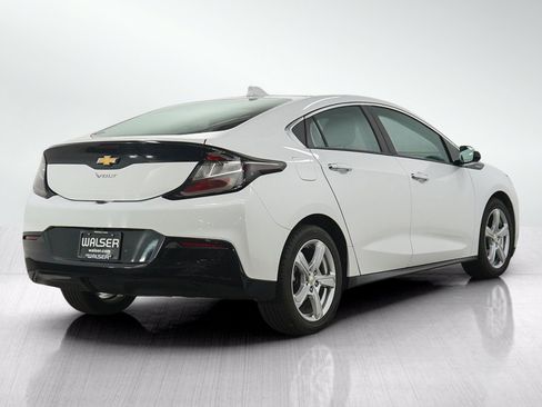 Used 2017 Chevrolet Volt LT w/ Comfort Package FWD image 5
