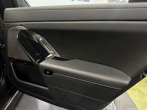 Used 2024 BMW i7 xDrive60 w/ Executive Package image 24