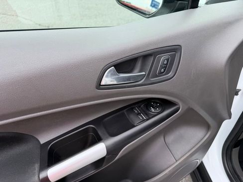 Used 2022 Ford Transit Connect XLT FWD image 13