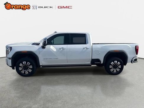Used 2024 GMC Sierra 2500 Denali w/ Denali Reserve Package AWD/4WD image 6