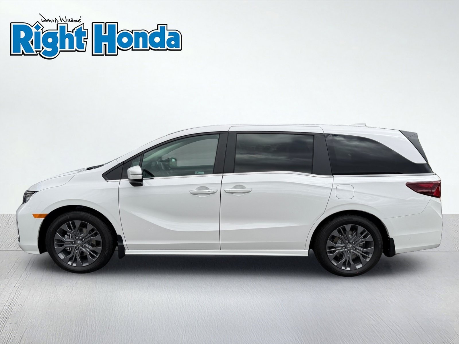 New 2027 Honda Odyssey Touring image 3
