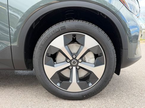 New 2026 Volvo XC40 B5 Plus w/ Protection Package Premier image 7