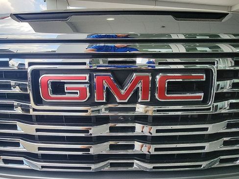 Certified 2026 GMC Sierra 1500 Denali w/ Denali Reserve Package AWD/4WD image 31