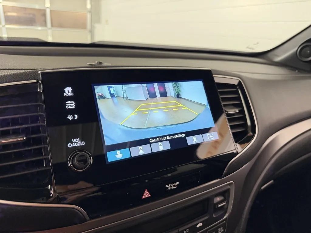 Used 2023 Honda Passport EX-L image 25