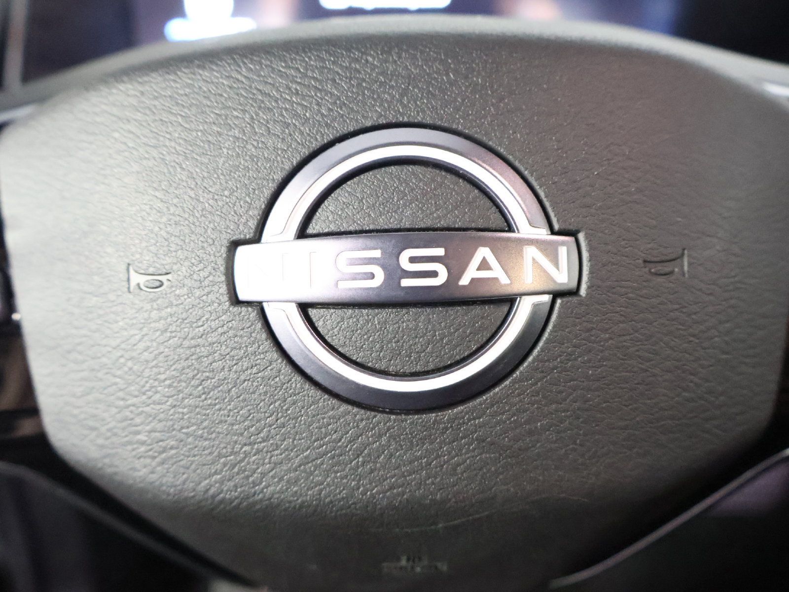 Used 2023 Nissan Ariya AWD image 35