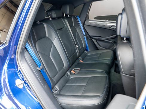 Certified 2023 Porsche Macan GTS AWD/4WD image 43